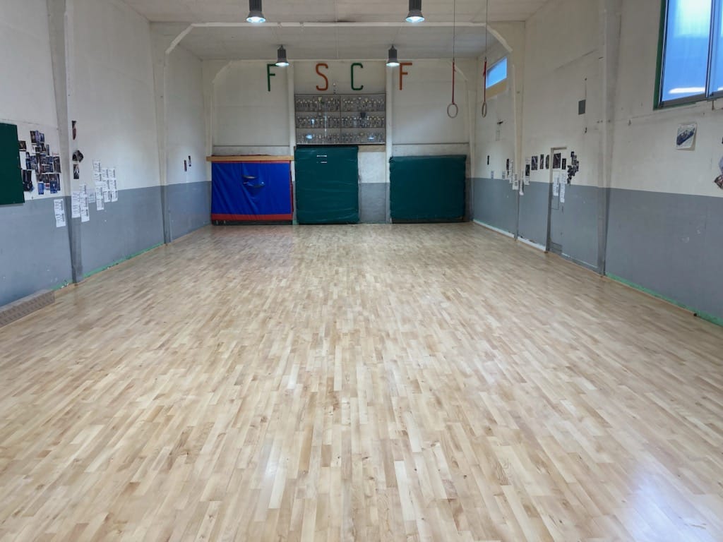 Un parquet sportif pour pratiquer